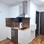 Dimael & 公寓式酒店 布拉迪斯拉发