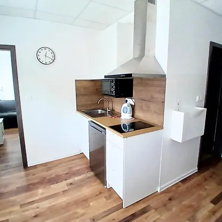 Aparthotel Dimael & Bratislava