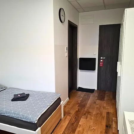 Dimael & Lägenhetshotell 3*